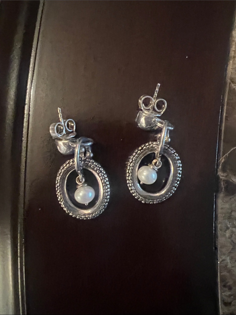 Pearl silver -Tone Hoop Earrings - Picture 3 of 3